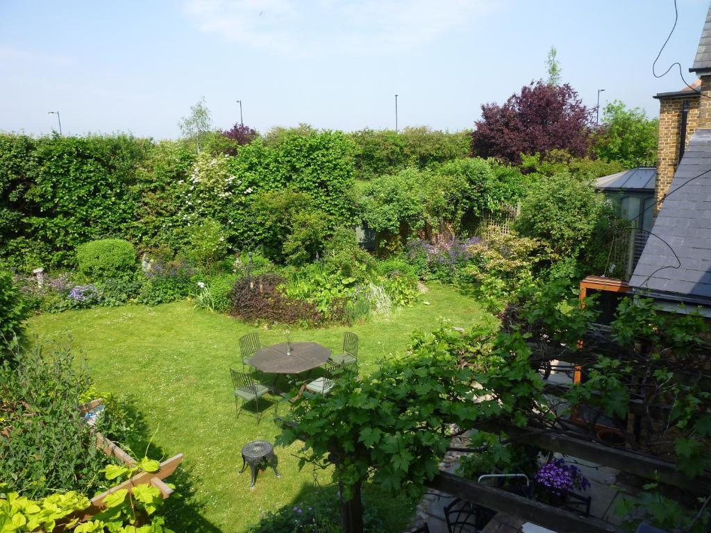 Manor Cottage Bed And Breakfast Windsor Exteriér fotografie